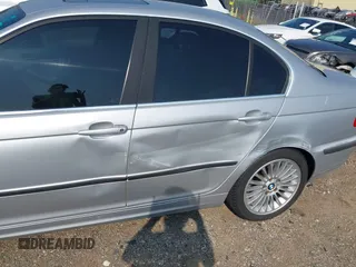 2001 BMW 3 Series 330i with VIN WBAAV53421JR78137, listed as a IAAI auction lot 42731489 with 162,849 mi miles and . Bid and sale history available at DreamBid. Image 6.
