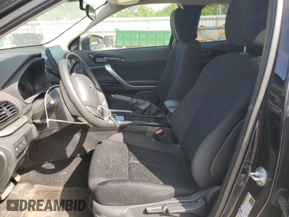 2024 Mitsubishi Eclipse Cross LE z VIN JA4ATVAA7RZ062742, wystawiony jako Copart lot #60561235 z przebiegiem 12 680 mil mil oraz Szkoda całkowita • Salvage title. Historia ofert i sprzedaży dostępna na DreamBid. Obrazek 7.