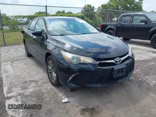 2017 Toyota Camry XLE z VIN 4T1BF1FK3HU814326, wystawiony jako IAAI lot #42081623 z przebiegiem 163 097 mil mil oraz . Historia ofert i sprzedaży dostępna na DreamBid. Obrazek 1.