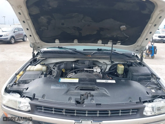 2000 Chevrolet Silverado 1500 with VIN 1GCEC14W7YZ128535, listed as a IAAI auction lot 41491464 with 244,344 mi miles. Bid and sale history available at carsss.com. Image 10.