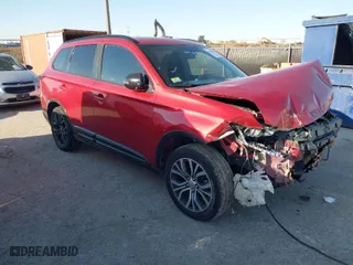 2018 Mitsubishi Outlander SE with VIN JA4AD3A3XJZ030522, listed as a IAAI auction lot 41770494 with 247,564 mi miles. Bid and sale history available at carsss.com. Image 1.