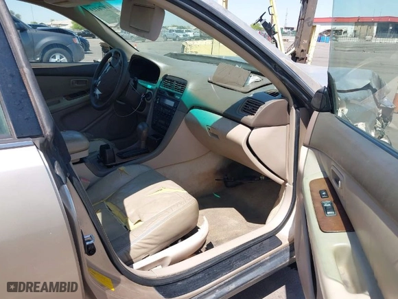 1998 Lexus ES 300 Luxury Sport Sdn with VIN JT8BF28G0W0144613, listed as a IAAI auction lot 41976113 with 281,014 mi miles. Bid and sale history available at carsss.com. Image 5.