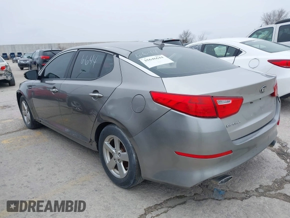 2015 Kia Optima LX with VIN 5XXGM4A72FG464193, listed as a IAAI auction lot 39285719 with 198,383 mi miles and . Bid and sale history available at carsss.com. Image 3.