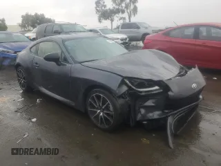 2024 Toyota GR86 with VIN JF1ZNBB12R8754404, listed as a Copart auction lot 44435895 with 9,887 mi miles and Salvage Title. Bid and sale history available at carsss.com. Image 4.