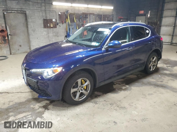 2018 Alfa Romeo Stelvio z VIN ZASFAKAN0J7C04021, wystawiony jako Copart lot #53308355 z przebiegiem 58 192 mil mil oraz Szkoda całkowita • Salvage title. Historia ofert i sprzedaży dostępna na DreamBid. Obrazek 1.