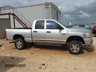 2007 Dodge Ram 2500 SLT with VIN 3D7KS28C67G740421, listed as a IAAI auction lot 42108076 with 402,925 mi miles. Bid and sale history available at carsss.com. Image 12.