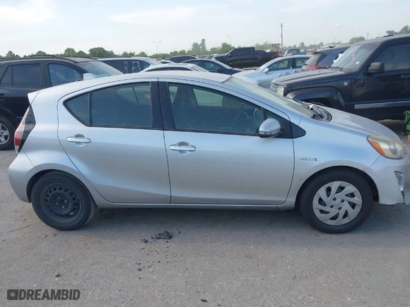 2016 Toyota Prius c One with VIN JTDKDTB35G1118796, listed as a IAAI auction lot 42028552 with 256,588 mi miles. Bid and sale history available at carsss.com. Image 13.