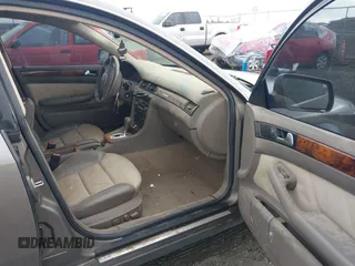 2005 Audi allroad A6 V8 with VIN WA1YD64B15N010773, listed as a IAAI auction lot 41181342 with 190,873 mi miles and . Bid and sale history available at DreamBid. Image 5.