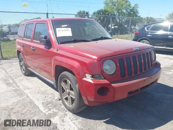 2008 Jeep Patriot Sport with VIN 1J8FT28W78D755732, listed as a IAAI auction lot 41767942 with 181,456 mi miles. Bid and sale history available at carsss.com. Image 1.