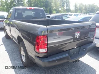 2019 Ram 1500 Tradesman z VIN 3C6JR6DGXKG502184, wystawiony jako IAAI lot #42524439 z przebiegiem 98 494 mil mil oraz . Historia ofert i sprzedaży dostępna na DreamBid. Obrazek 3.
