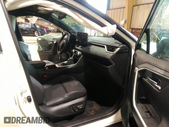 2024 Toyota RAV4 XSE with VIN JTMFB3FV4RD168626, listed as a IAAI auction lot 41966437 with 10,202 mi miles and . Bid and sale history available at DreamBid. Image 5.