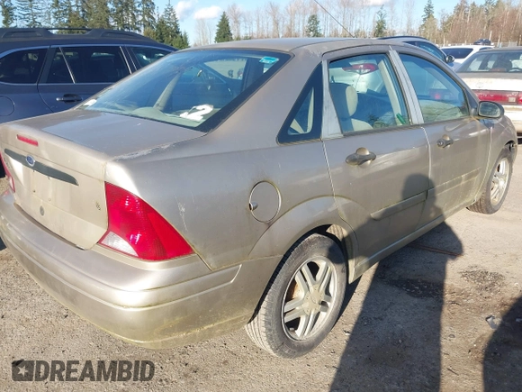2001 Ford Focus SE with VIN 1FAFP34P71W313484, listed as a IAAI auction lot 41740406 with 141,385 mi miles and . Bid and sale history available at carsss.com. Image 4.