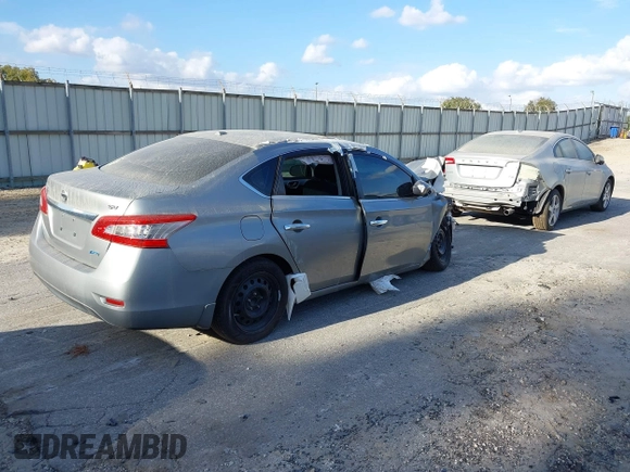 2013 Nissan Sentra S with VIN 3N1AB7APXDL640831, listed as a IAAI auction lot 40682260 with Not Provided miles and . Bid and sale history available at DreamBid. Image 4.