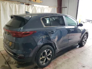 2022 Kia Sportage LX z VIN KNDPMCAC8N7983117, wystawiony jako Copart lot #56585455 z przebiegiem 33 239 mil mil oraz Szkoda całkowita • Salvage title. Historia ofert i sprzedaży dostępna na DreamBid. Obrazek 3.