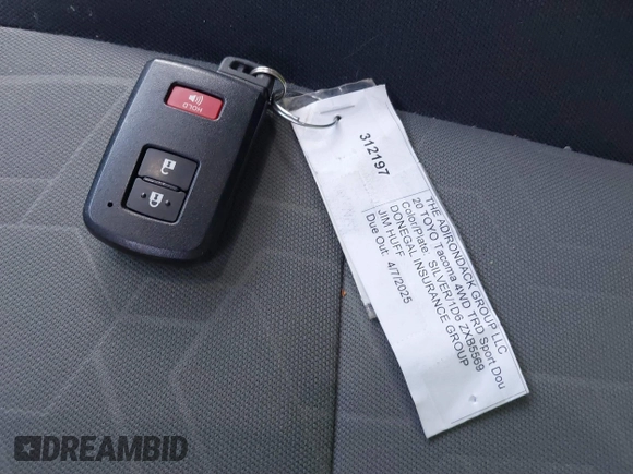2020 Toyota Tacoma SR5 with VIN 3TMCZ5AN3LM320411, listed as a IAAI auction lot 41838498 with 50,252 mi miles and . Bid and sale history available at DreamBid. Image 11.