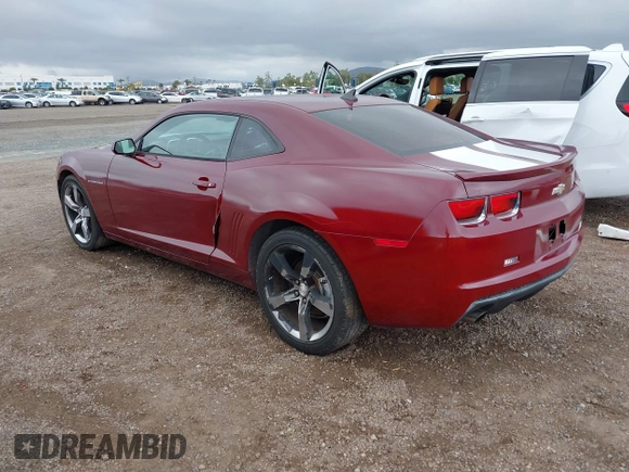 2011 Chevrolet Camaro 1LT z VIN 2G1FB1ED1B9149329, wystawiony jako IAAI lot #42181989 z przebiegiem 143 490 mil mil oraz . Historia ofert i sprzedaży dostępna na DreamBid. Obrazek 3.