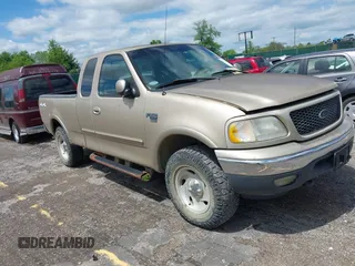 2000 Ford F-150 XL with VIN 1FTRX18L9YNB70363, listed as a IAAI auction lot 42140312 with 226,686 mi miles and . Bid and sale history available at DreamBid. Image 1.