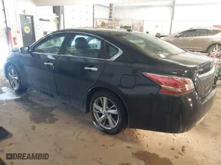 2015 Nissan Altima 2.5 SV with VIN 1N4AL3AP1FC476280, listed as a IAAI auction lot 41590990 with 113,565 mi miles. Bid and sale history available at carsss.com. Image 3.