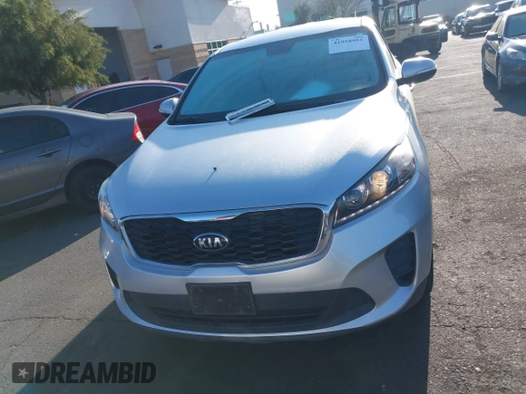 2019 Kia Sorento L with VIN 5XYPG4A30KG575383, listed as a IAAI auction lot 41958901 with 102,797 mi miles. Bid and sale history available at carsss.com. Image 13.