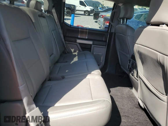 2017 Ford F-150 XL z VIN 1FTEW1CG0HFC81650, wystawiony jako Copart lot #51038855 z przebiegiem 84 798 mil mil oraz Nie do naprawy • Non repairable. Historia ofert i sprzedaży dostępna na DreamBid. Obrazek 10.