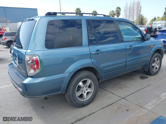 2008 Honda Pilot EX-L with VIN 5FNYF18798B025615, listed as a IAAI auction lot 38909579 with 121,128 mi miles. Bid and sale history available at carsss.com. Image 4.