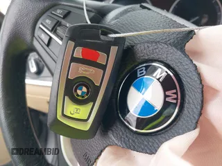 2015 BMW X3 xDrive28i z VIN 5UXWX9C53F0D61007, wystawiony jako IAAI lot #42299523 z przebiegiem 183 205 mil mil oraz . Historia ofert i sprzedaży dostępna na DreamBid. Obrazek 11.
