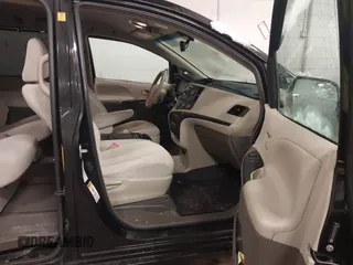 2012 Toyota Sienna LE with VIN 5TDJK3DC1CS036110, listed as a IAAI auction lot 41943807 with 255,111 mi miles. Bid and sale history available at carsss.com. Image 5.