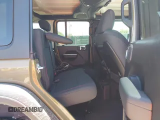 2025 Jeep Wrangler Rubicon with VIN 1C4PJXFN2SW527531, listed as a IAAI auction lot 42267227 with 8,022 mi miles and . Bid and sale history available at DreamBid. Image 8.
