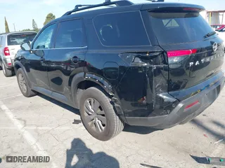 2024 Nissan Pathfinder SV with VIN 5N1DR3BA8RC289408, listed as a IAAI auction lot 41855609 with 11,832 mi miles. Bid and sale history available at carsss.com. Image 3.