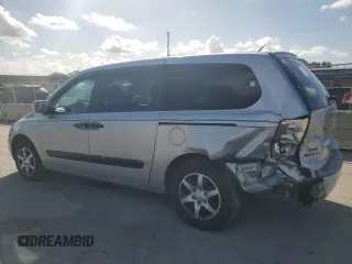 2006 Kia Sedona LX with VIN KNDMB233866024341, listed as a Copart auction lot 79071364 with 132,924 mi miles and Salvage Title. Bid and sale history available at carsss.com. Image 2.