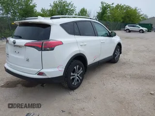 2017 Toyota RAV4 LE с VIN 2T3BFREVXHW647593, выставлен на аукционе IAAI как лот 42512350 с пробегом 120 448 миль миль и . История ставок и продаж доступна на DreamBid. Изображение 4.