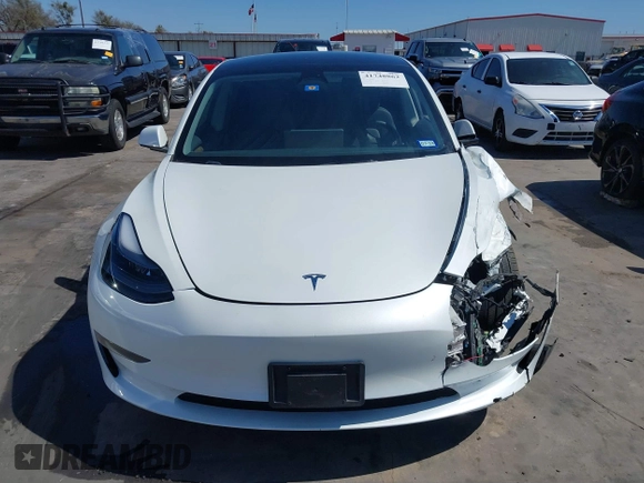 2023 Tesla Model 3 z VIN 5YJ3E1EA0PF608506, wystawiony jako IAAI lot #41748862 z przebiegiem 15 mil mil oraz . Historia ofert i sprzedaży dostępna na DreamBid. Obrazek 12.