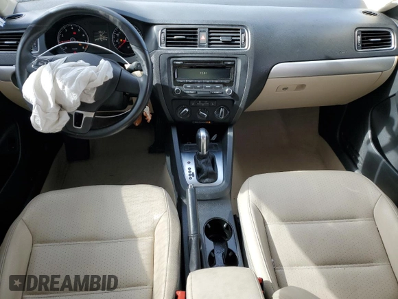 2014 Volkswagen Jetta SE с VIN 3VWD17AJ0EM332598, выставлен на аукционе Copart как лот 52392395 с пробегом 66 389 миль миль и Списание • Salvage title. История ставок и продаж доступна на DreamBid. Изображение 8.