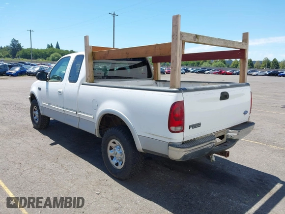1997 Ford F-250 with VIN 2FTFX28L1VCA39065, listed as a IAAI auction lot 42391568 with 260,397 mi miles and . Bid and sale history available at DreamBid. Image 3.