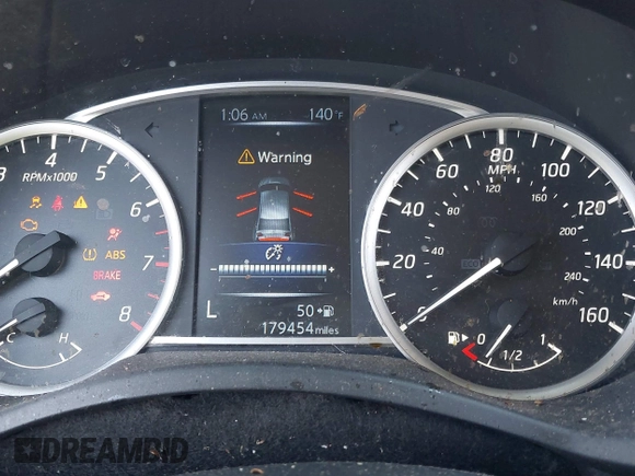 2017 Nissan Sentra SR with VIN 3N1AB7AP1HY328681, listed as a IAAI auction lot 41664590 with 179,454 mi miles and . Bid and sale history available at carsss.com. Image 7.