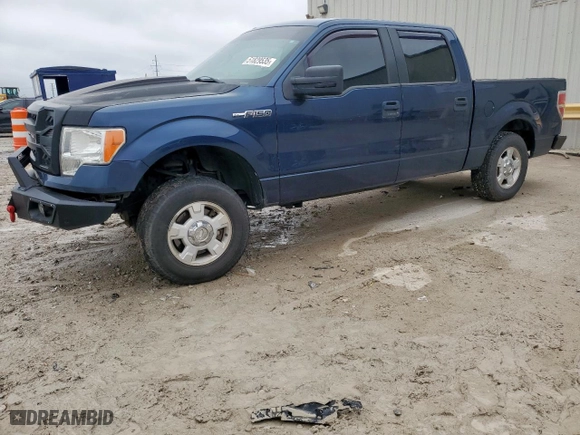 2013 Ford F-150 XL with VIN 1FTFW1CF4DFB09191, listed as a Copart auction lot 51829535 with 213,812 mi miles and Salvage Title. Bid and sale history available at carsss.com. Image 1.