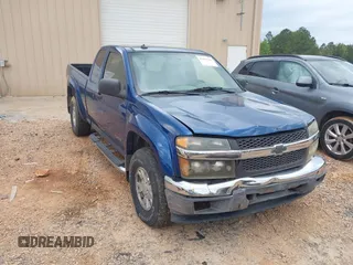 2005 Chevrolet Colorado LS Z71 z VIN 1GCDT196458186432, wystawiony jako IAAI lot #42011293 z przebiegiem 170 273 mil mil oraz . Historia ofert i sprzedaży dostępna na DreamBid. Obrazek 1.