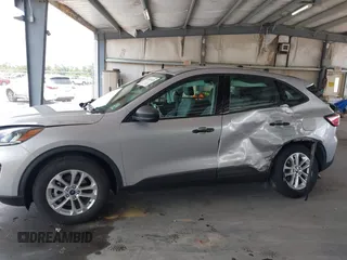 2020 Ford Escape S z VIN 1FMCU0F64LUC03656, wystawiony jako IAAI lot #42415638 z przebiegiem 96 759 mil mil oraz . Historia ofert i sprzedaży dostępna na DreamBid. Obrazek 14.