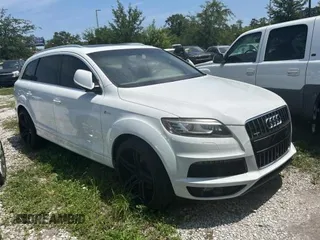 2014 Audi Q7 S line Prestige z VIN WA1DGAFE0ED019339, wystawiony jako Copart lot #58412685 z przebiegiem 156 976 mil mil oraz Czysty tytuł • Clean title. Historia ofert i sprzedaży dostępna na DreamBid. Obrazek 1.