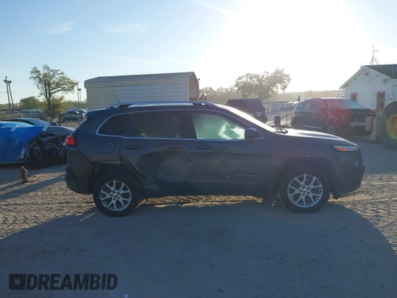 2018 Jeep Cherokee Latitude Plus z VIN 1C4PJLLB5JD538858, wystawiony jako IAAI lot #41752157 z przebiegiem 134 199 mil mil oraz . Historia ofert i sprzedaży dostępna na DreamBid. Obrazek 13.