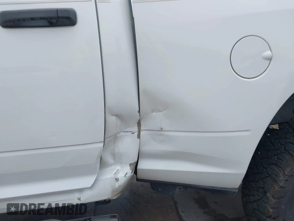 2020 Ram 2500 Tradesman z VIN 3C6UR5CJ4LG235002, wystawiony jako IAAI lot #42117169 z przebiegiem 170 299 mil mil oraz . Historia ofert i sprzedaży dostępna na DreamBid. Obrazek 20.