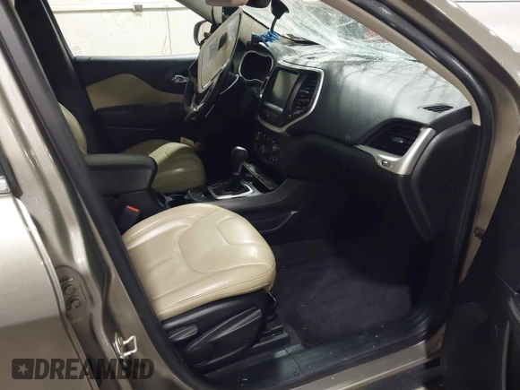 2017 Jeep Cherokee Limited with VIN 1C4PJMDB4HW543830, listed as a IAAI auction lot 41498692 with 115,720 mi miles and . Bid and sale history available at DreamBid. Image 5.
