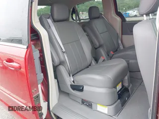 2008 Chrysler Town & Country Touring with VIN 2A8HR54PX8R731719, listed as a IAAI auction lot 42220977 with 128,977 mi miles and . Bid and sale history available at DreamBid. Image 8.