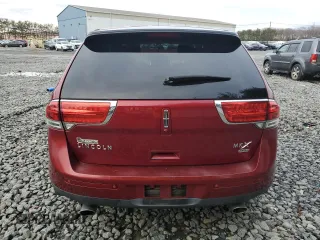 2013 Lincoln MKX z VIN 2LMDJ8JKXDBL07337, wystawiony jako Copart lot #85747304 z przebiegiem 182 696 mil mil oraz Szkoda całkowita • Salvage title. Historia ofert i sprzedaży dostępna na DreamBid. Obrazek 6.