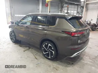 2024 Mitsubishi Outlander SEL z VIN JA4J4WA84RZ054131, wystawiony jako IAAI lot #41555718 z przebiegiem 17 559 mil mil oraz . Historia ofert i sprzedaży dostępna na DreamBid. Obrazek 3.
