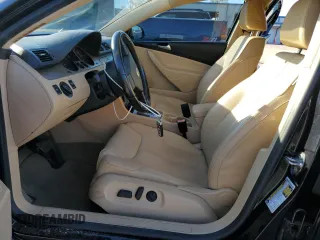 2009 Volkswagen Passat Komfort z VIN WVWJK73C49P035349, wystawiony jako Copart lot #83842724 z przebiegiem 112 159 mil mil oraz Szkoda całkowita • Salvage title. Historia ofert i sprzedaży dostępna na DreamBid. Obrazek 7.