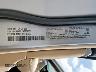 2022 Jeep Grand Cherokee Limited z VIN 1C4RJJBG7N8608935, wystawiony jako Copart lot #60070705 z przebiegiem 68 508 mil mil oraz Czysty tytuł • Clean title. Historia ofert i sprzedaży dostępna na DreamBid. Obrazek 13.
