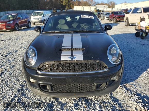 2012 MINI Roadster S z VIN WMWSY3C51CT565240, wystawiony jako Copart lot #83651954 z przebiegiem 172 954 mil mil oraz Szkody całkowita. Historia ofert i sprzedaży dostępna na DreamBid. Obrazek 5.