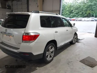 2013 Toyota Highlander Limited with VIN 5TDDK3EH9DS259911, listed as a IAAI auction lot 42350627 with 195,450 mi miles and . Bid and sale history available at DreamBid. Image 4.