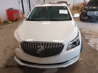 2016 Buick LaCrosse Leather with VIN 1G4GB5G38GF121528, listed as a IAAI auction lot 41720021 with 224,665 mi miles. Bid and sale history available at carsss.com. Image 12.
